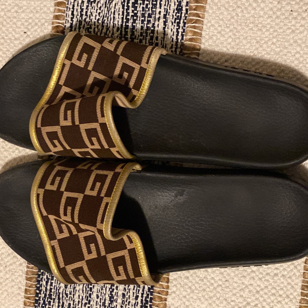 Mens Authentic Gucci Slides